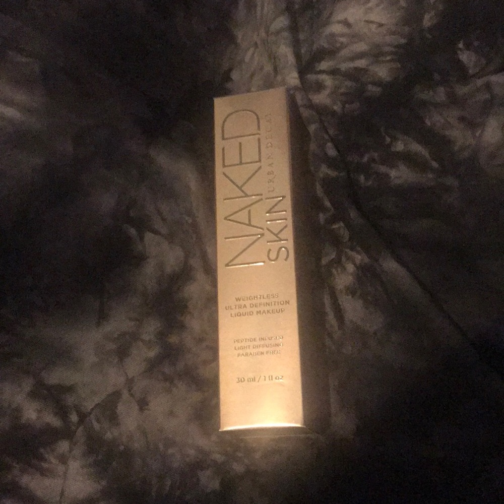 Urban Decay Naked skin foundation